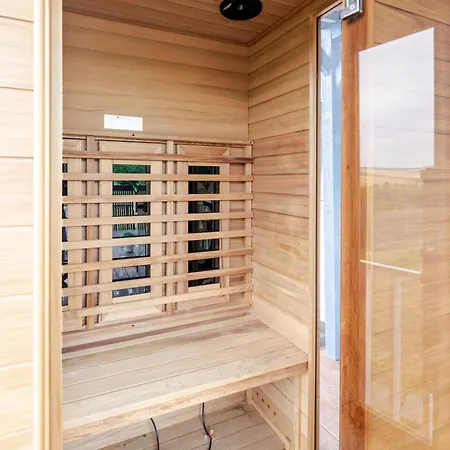 Balaton 15 Minutes Drive - Calm And Private Tatil Evi *